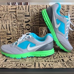 Wmns Size 9.5 Nike Lunarfly+2 Sneaker